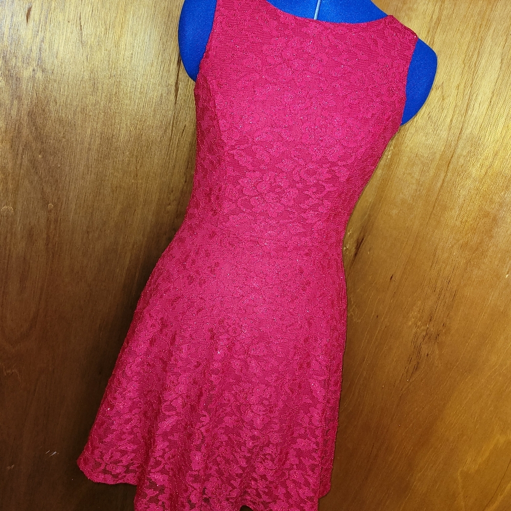 Speechless 👗 - Picture 1 of 4
